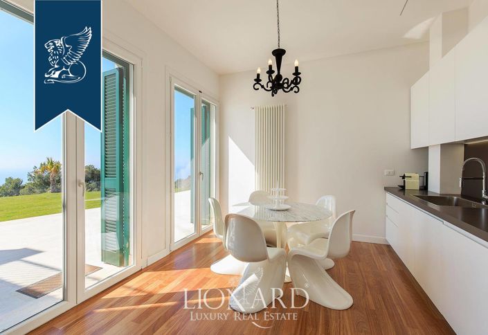 Image No.44-Villa de 8 chambres à vendre à Cipressa