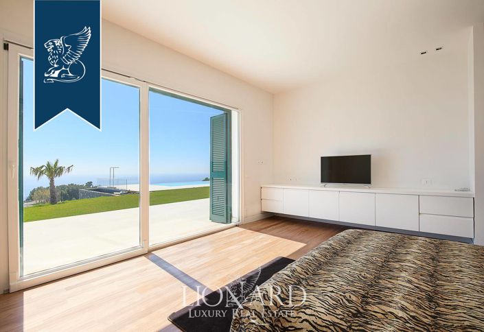 Image No.57-Villa de 8 chambres à vendre à Cipressa