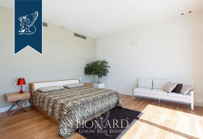 Image No.59-Villa de 8 chambres à vendre à Cipressa