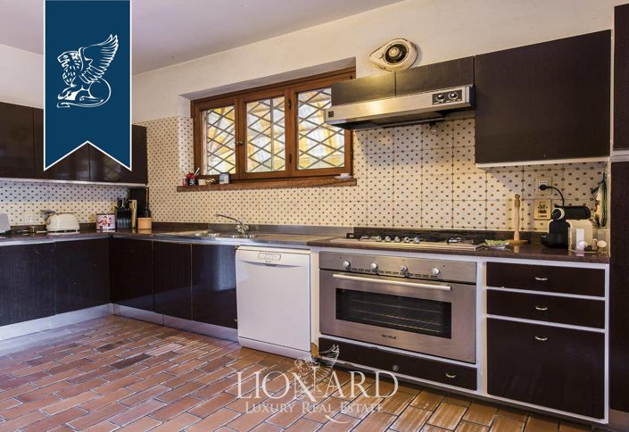 Image No.34-7 Bed Villa for sale