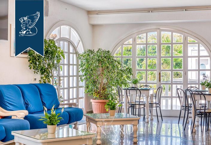 Image No.32-62 Bed Hotel for sale