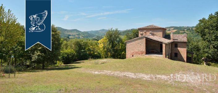 Image No.5-9 Bed Country House for sale