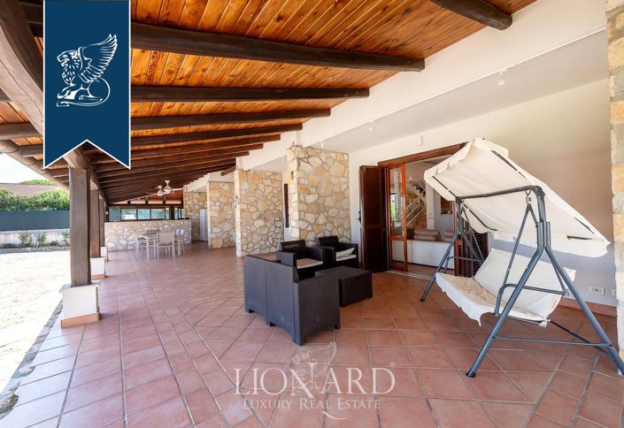 Image No.10-Villa de 9 chambres à vendre à San Felice Circeo