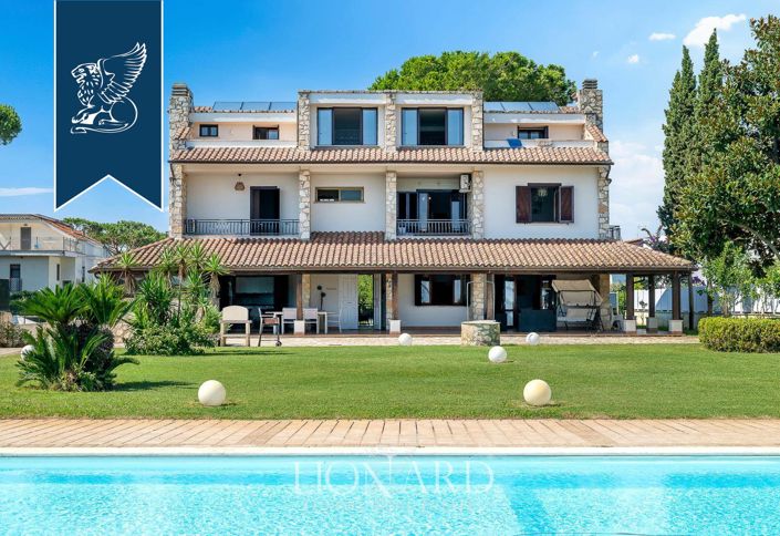 Image No.5-Villa de 9 chambres à vendre à San Felice Circeo