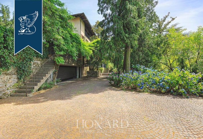 Image No.12-7 Bed Villa for sale