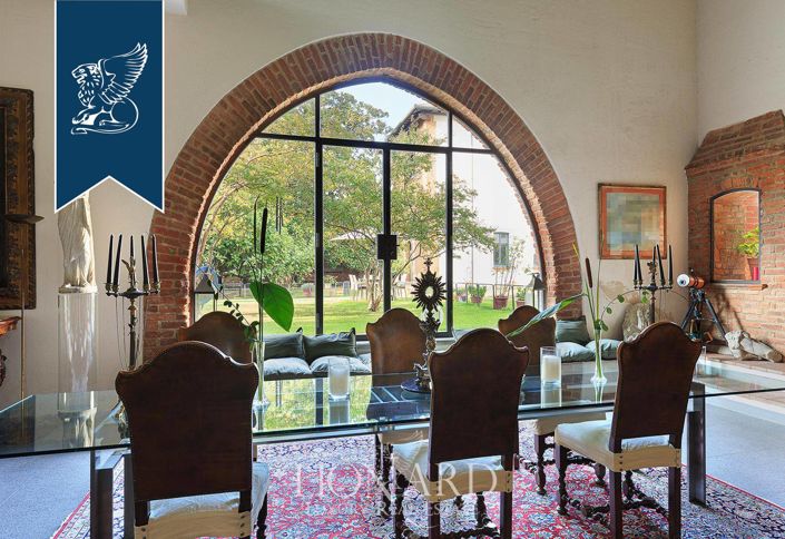 Image No.9-10 Bed Property for sale