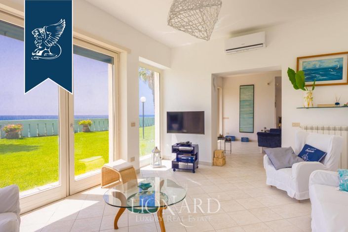 Image No.12-Villa de 6 chambres à vendre à Fondi