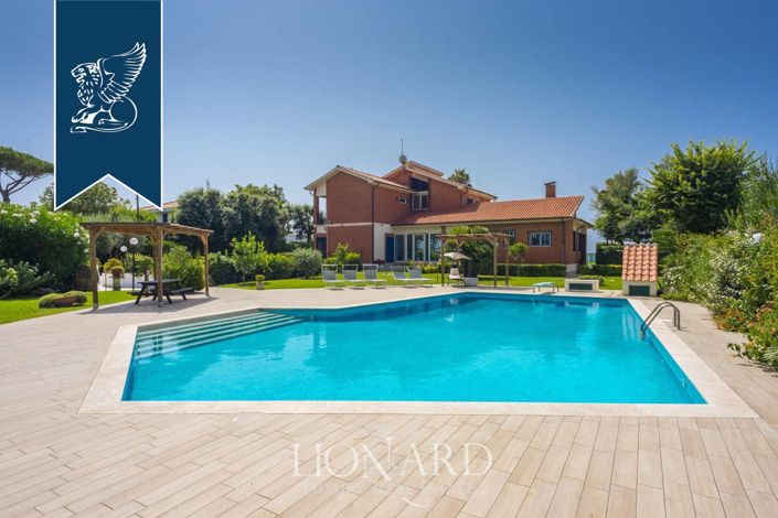 Image No.2-Villa de 6 chambres à vendre à Fondi