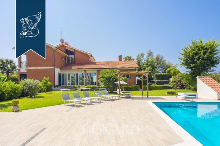 Image No.4-Villa de 6 chambres à vendre à Fondi