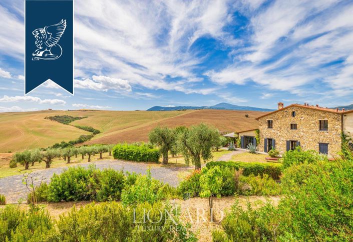 Image No.10-6 Bed Country House for sale