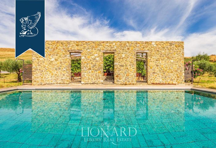 Image No.17-6 Bed Country House for sale