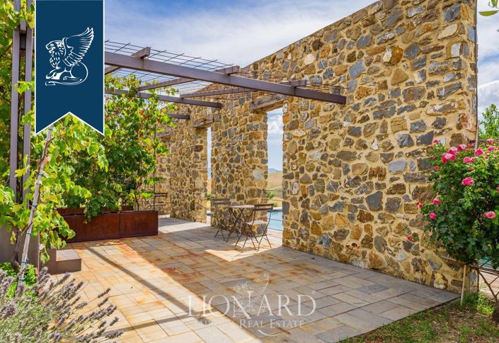 Image No.18-6 Bed Country House for sale