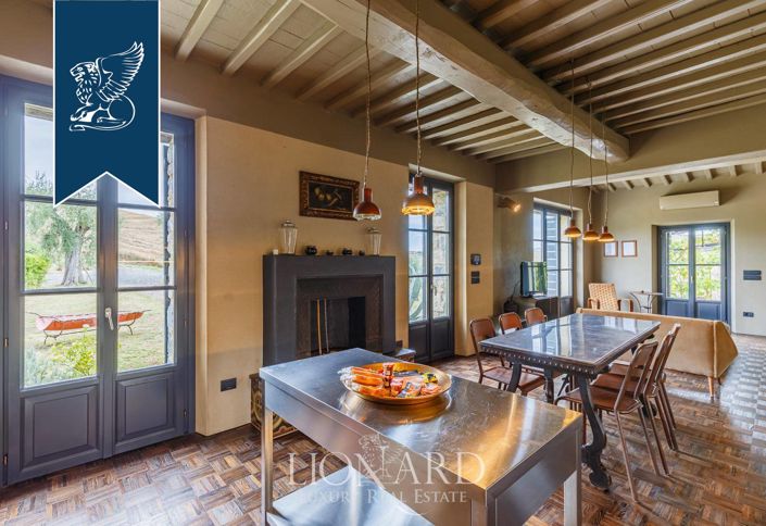 Image No.25-6 Bed Country House for sale