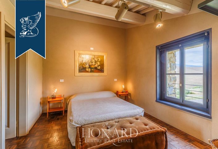 Image No.36-6 Bed Country House for sale