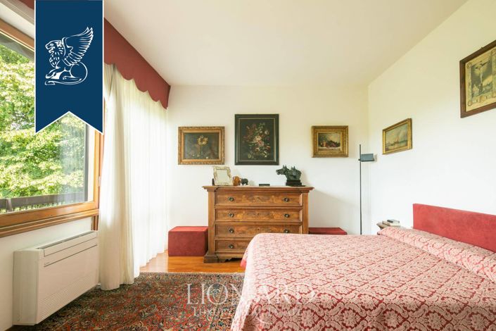 Image No.27-3 Bed Villa for sale