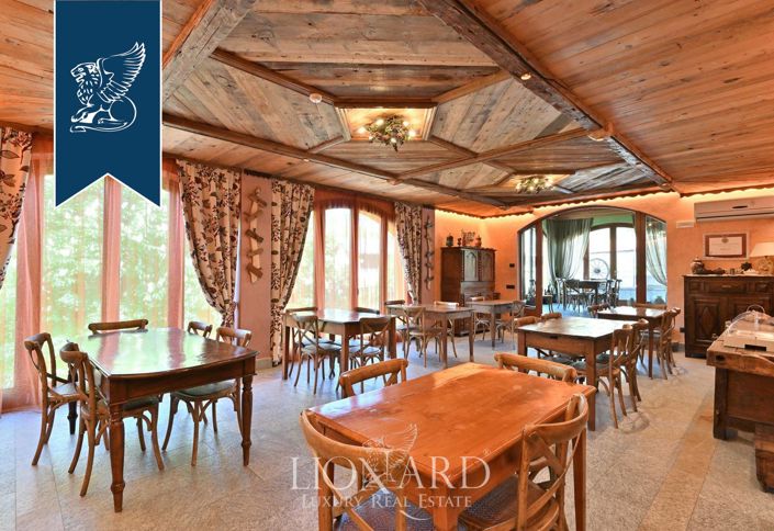 Image No.18-16 Bed Farmhouse for sale