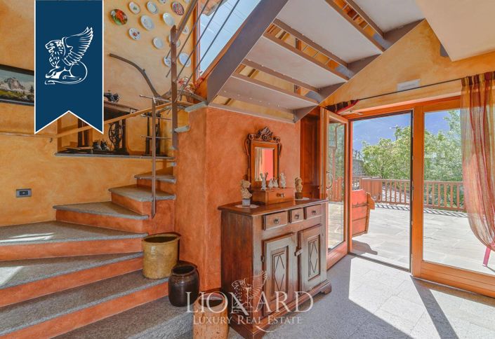 Image No.26-16 Bed Farmhouse for sale