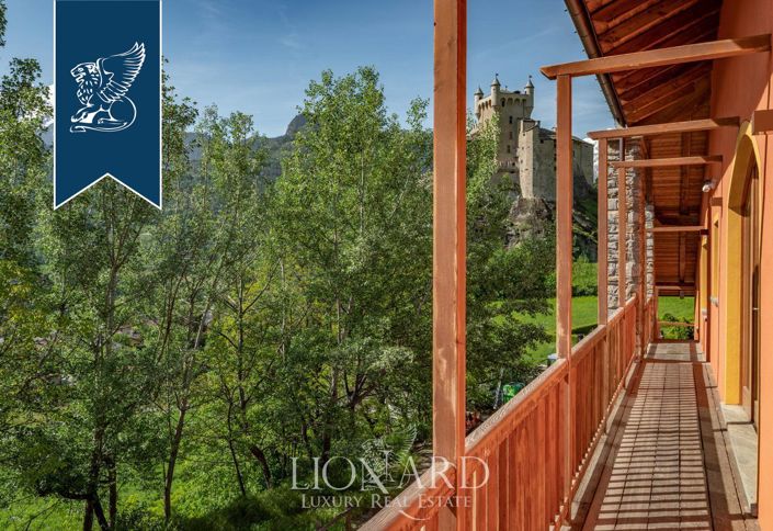 Image No.30-16 Bed Farmhouse for sale