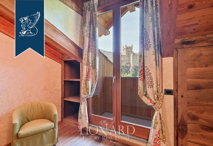 Image No.44-16 Bed Farmhouse for sale