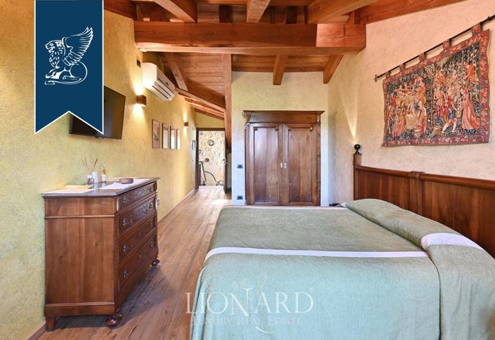 Image No.45-16 Bed Farmhouse for sale