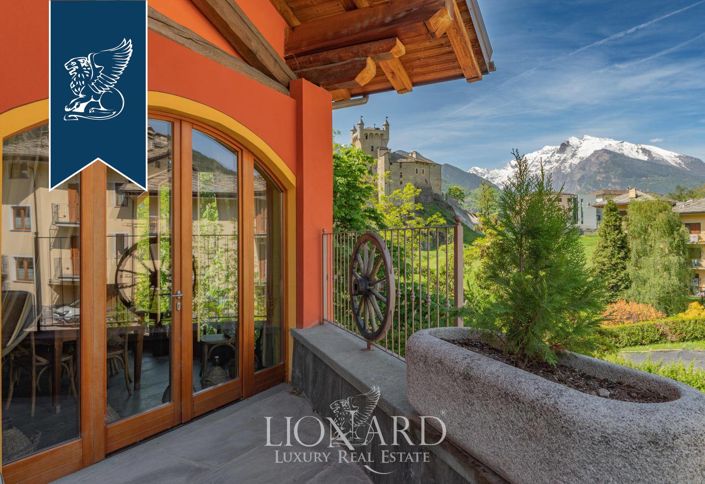 Image No.6-16 Bed Farmhouse for sale