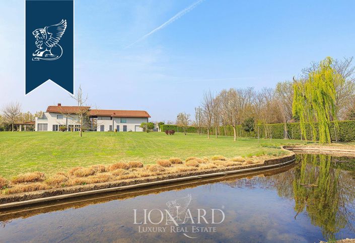 Image No.46-8 Bed Villa for sale