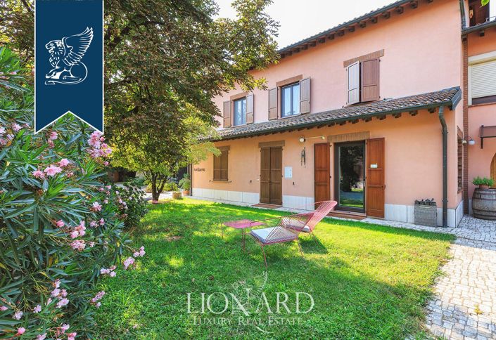 Image No.13-4 Bed Farmhouse for sale