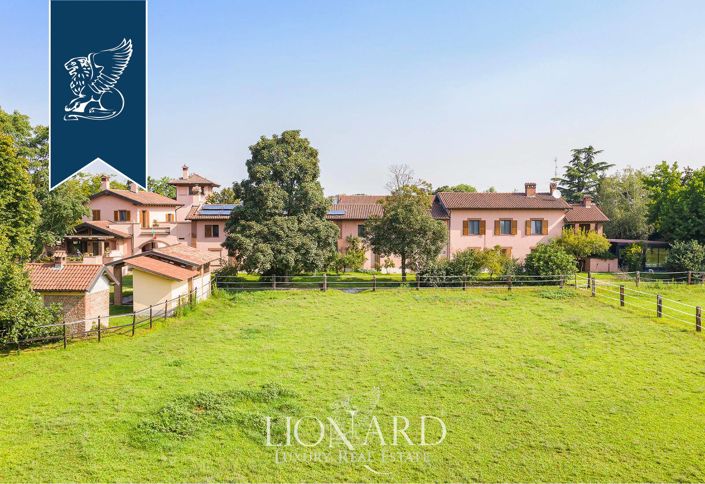 Image No.2-4 Bed Farmhouse for sale