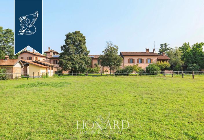 Image No.3-4 Bed Farmhouse for sale