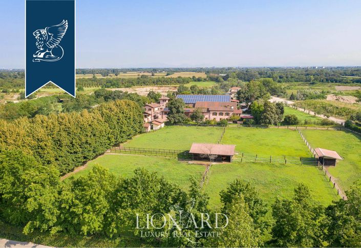 Image No.45-4 Bed Farmhouse for sale