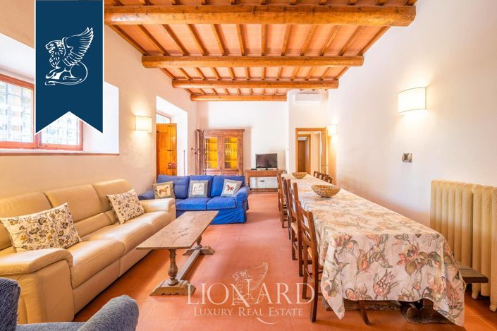 Image No.16-9 Bed Farmhouse for sale