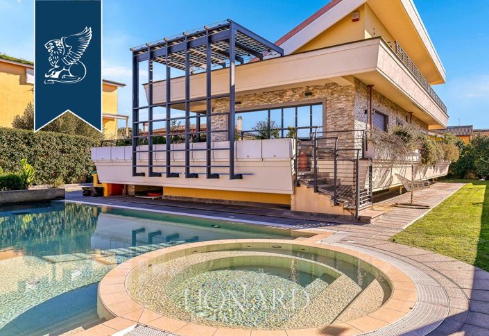 Image No.17-5 Bed Villa for sale