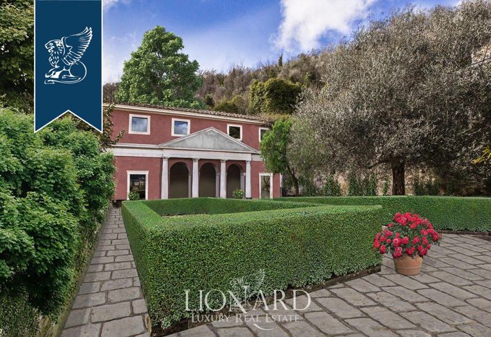 Image No.4-30 Bed Villa for sale