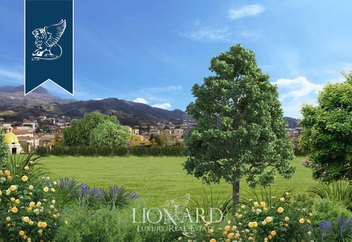 Image No.5-30 Bed Villa for sale