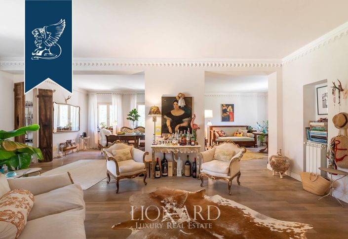 Image No.10-4 Bed Villa for sale