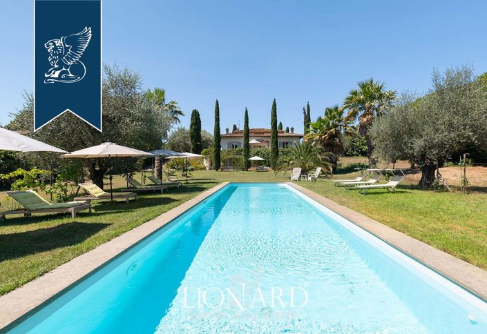 Image No.2-4 Bed Villa for sale