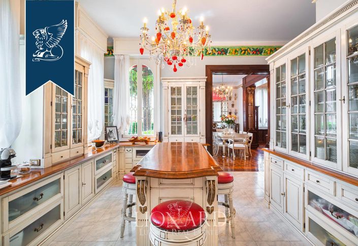 Image No.37-7 Bed Villa for sale