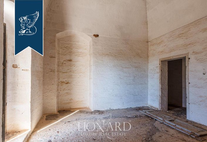 Image No.19-12 Bed Country House for sale