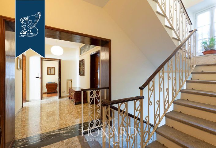 Image No.32-8 Bed Villa for sale