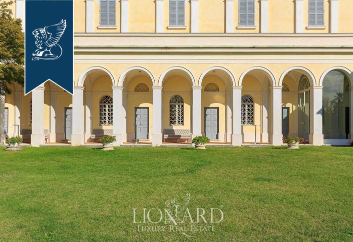 Image No.20-6 Bed Villa for sale