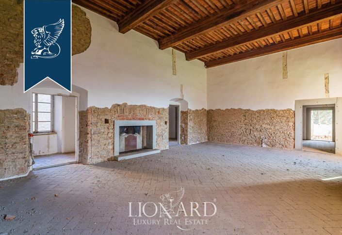 Image No.36-29 Bed Property for sale