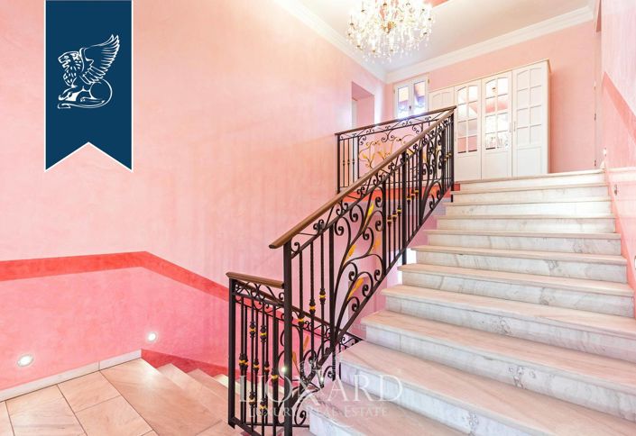 Image No.26-9 Bed Villa for sale