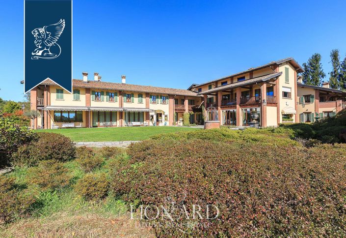 Image No.13-8 Bed Villa for sale