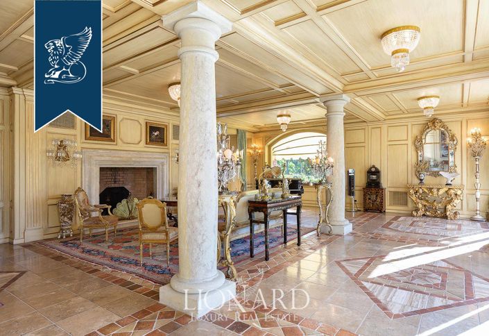 Image No.20-8 Bed Villa for sale