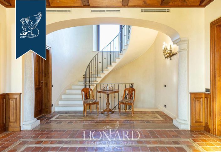 Image No.34-8 Bed Villa for sale