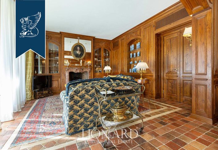 Image No.38-8 Bed Villa for sale