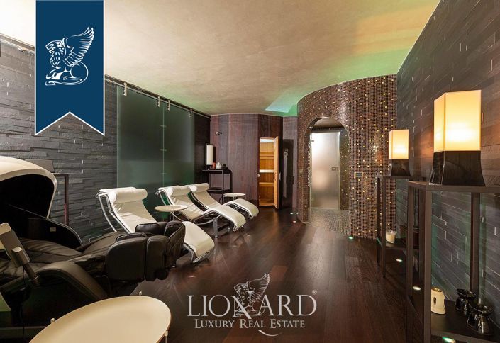 Image No.42-8 Bed Villa for sale