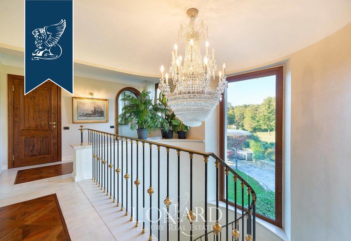 Image No.57-8 Bed Villa for sale