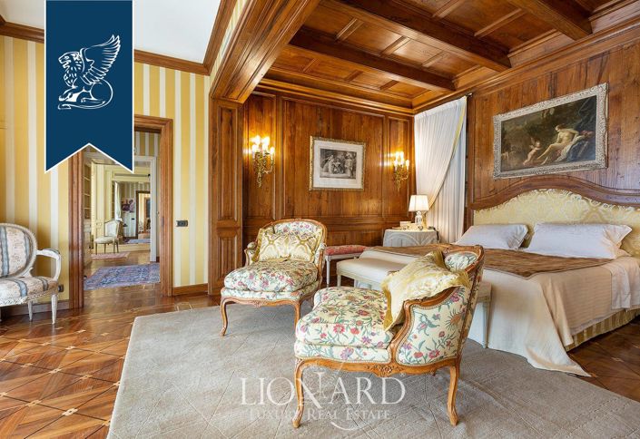 Image No.59-8 Bed Villa for sale