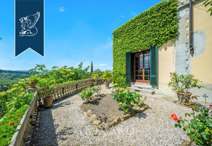 Image No.8-7 Bed Villa for sale